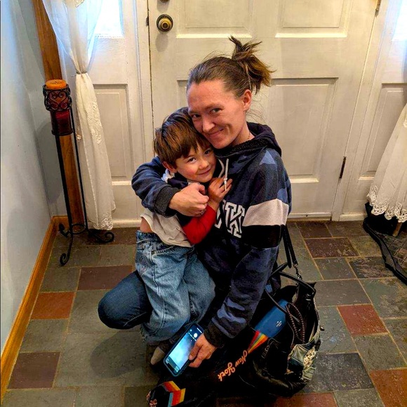 Meet your Posher, Shelly - Picture 2 of 12